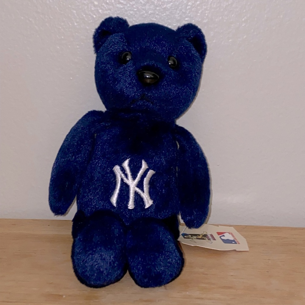 New York Yankee’s Clemens #12 Cooperstown Bears beanie. NWT